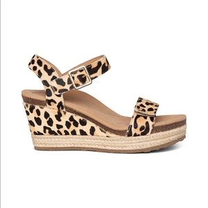 Aetrex Women's Sydney Quarter Strap Leopard Espadrille Wedges
